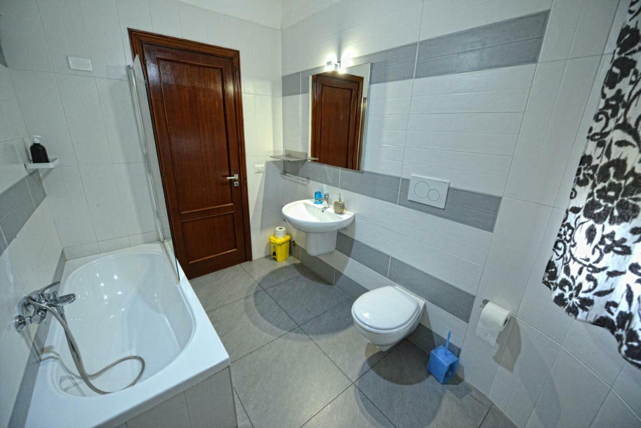 Aback Policlinico Hotel Bari Buitenkant foto